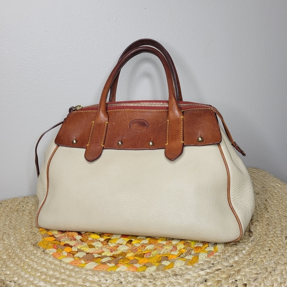 Dooney & Bourke Handbags - Dooney & Bourke Panama Wilson Satchel